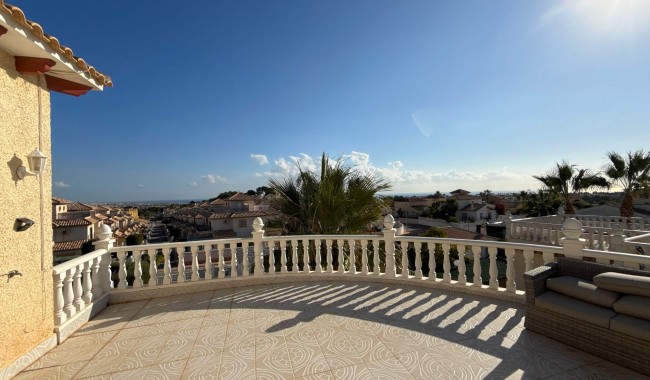 Begagnad - Villa - Orihuela - Villamartín