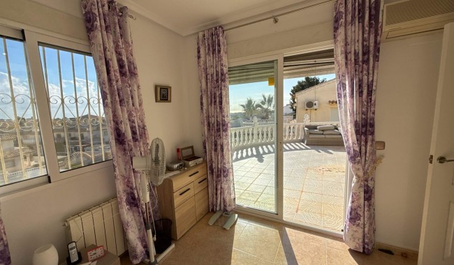 Begagnad - Villa - Orihuela - Villamartín