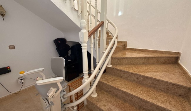 Begagnad - Villa - Orihuela - Villamartín