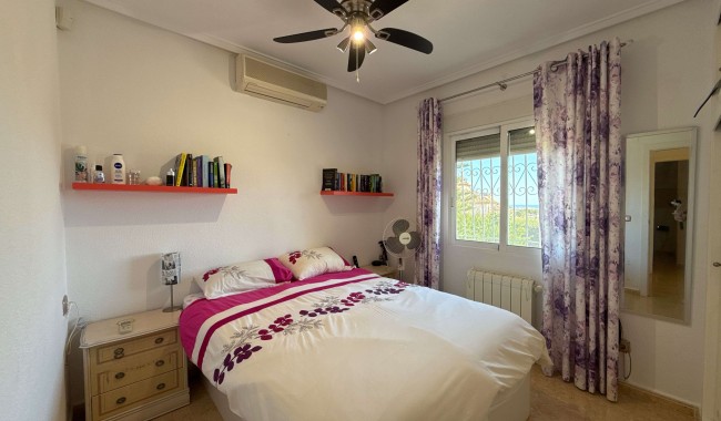 Begagnad - Villa - Orihuela - Villamartín