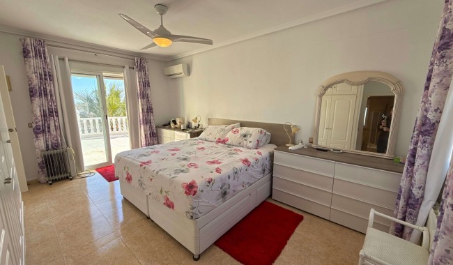 Begagnad - Villa - Orihuela - Villamartín