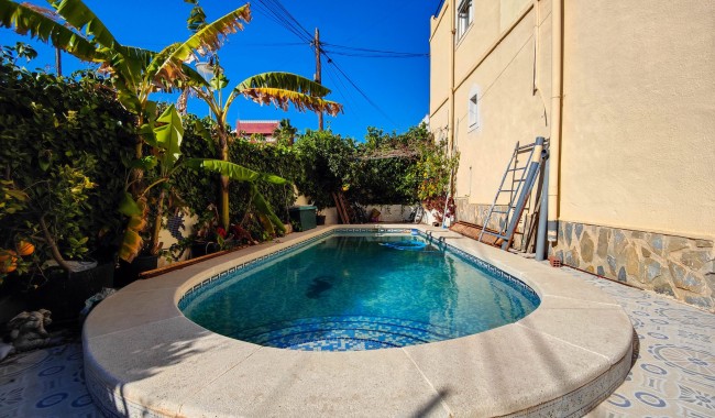 Begagnad - Radhus - San Miguel de Salinas