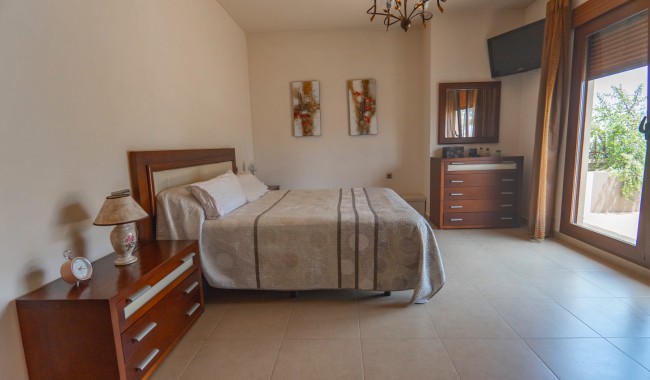 Begagnad - Villa - Alicante - Rafal