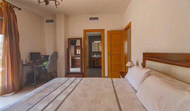 Begagnad - Villa - Alicante - Rafal