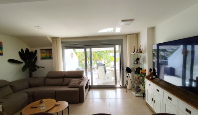 Resale - Apartment - Vistabella Golf