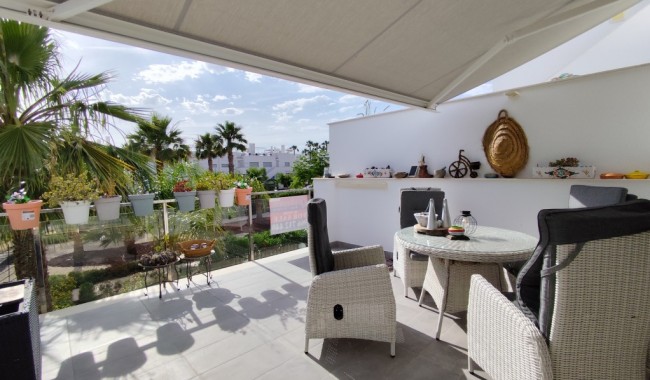 Resale - Apartment - Vistabella Golf