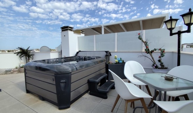 Resale - Apartment - Vistabella Golf