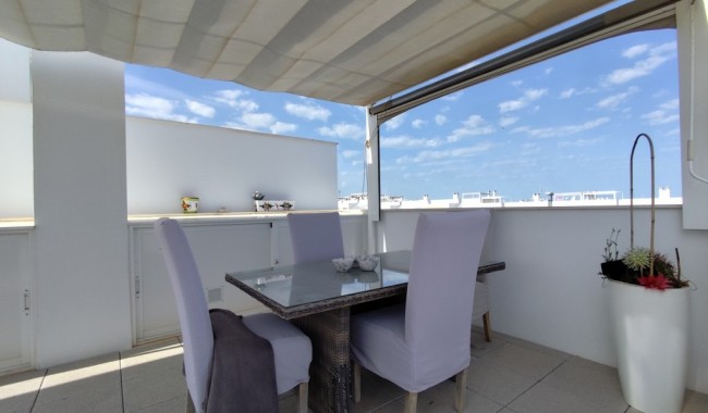 Resale - Apartment - Vistabella Golf