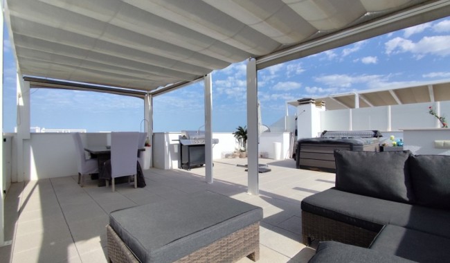 Resale - Apartment - Vistabella Golf