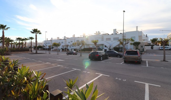 Resale - Apartment - Vistabella Golf