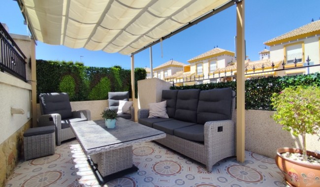 Begagnad - Villa - Orihuela - Villamartín