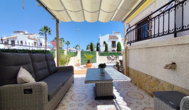 Begagnad - Villa - Orihuela - Villamartín