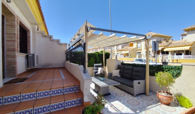 Begagnad - Villa - Orihuela - Villamartín