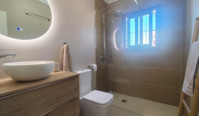 Begagnad - Villa - Orihuela - Villamartín