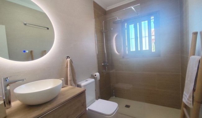 Begagnad - Villa - Orihuela - Villamartín