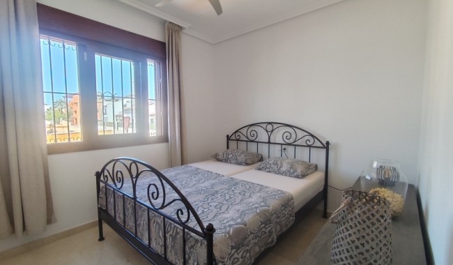 Begagnad - Villa - Orihuela - Villamartín