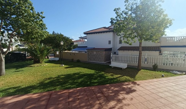 Sprzedaż - Apartament - Torrevieja