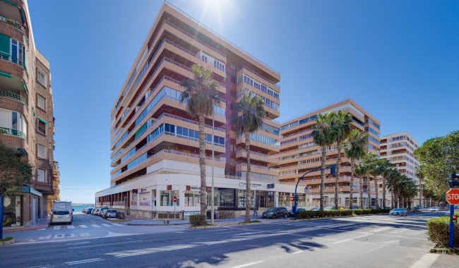 Begagnad - Lägenhet - Torrevieja - Playa de La Acequion