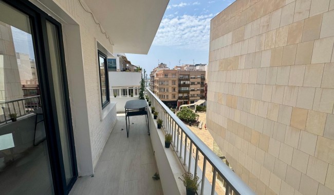 Segunda mano - Apartamento - Torrevieja - CLUB NAUTICO TORREVIEJA