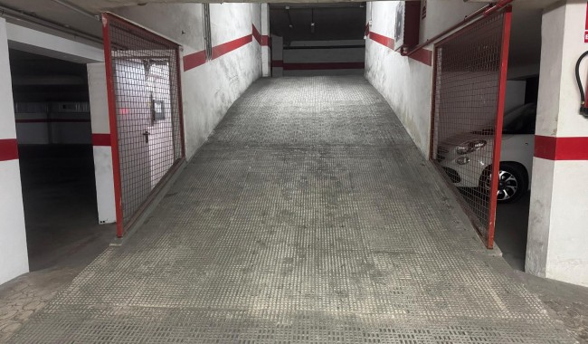 Resale - Parking - Torrevieja - Playa de La Acequion