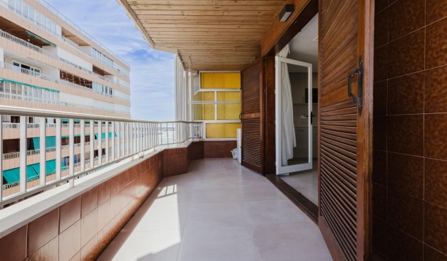 Begagnad - Lägenhet - Torrevieja - Playa de La Acequion