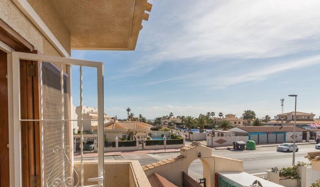 Begagnad - Villa - Orihuela - La Zenia