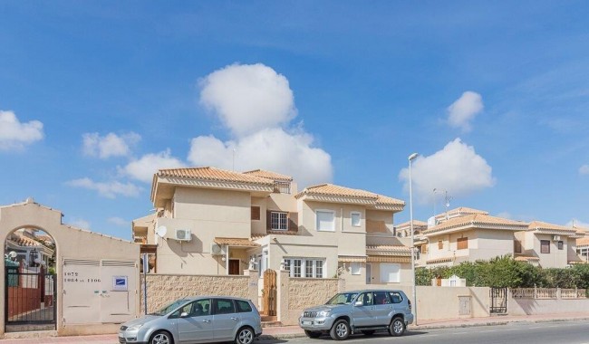 Begagnad - Villa - Orihuela - La Zenia