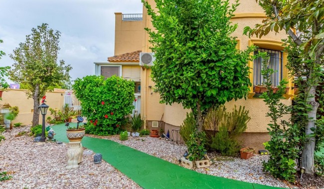 Begagnad - Villa - Orihuela - La Zenia