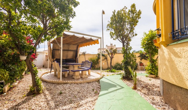 Begagnad - Villa - Orihuela - La Zenia