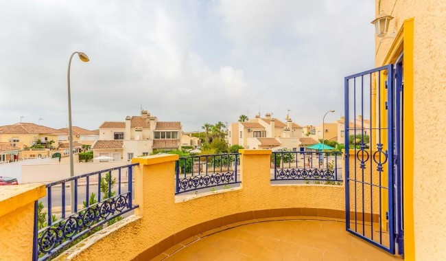 Begagnad - Villa - Orihuela - La Zenia