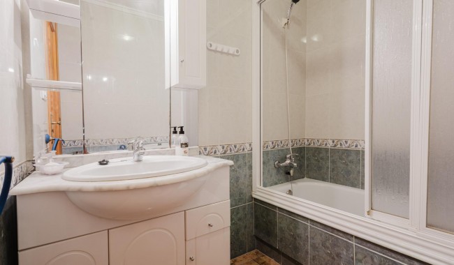 Sprzedaż - Apartament - Torrevieja - Parque de Las Naciones