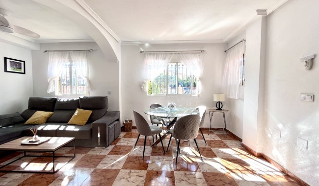 Begagnad - Radhus - Orihuela Costa - La Zenia