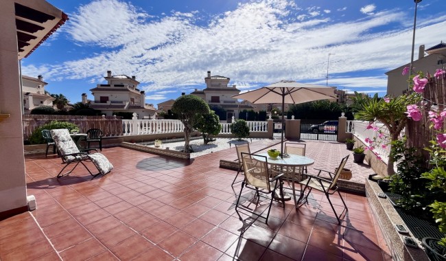 Begagnad - Radhus - Orihuela Costa - La Zenia