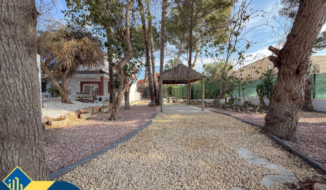 Sprzedaż - Willa - Orihuela - Desamparados-Hurchillo-Torremendo