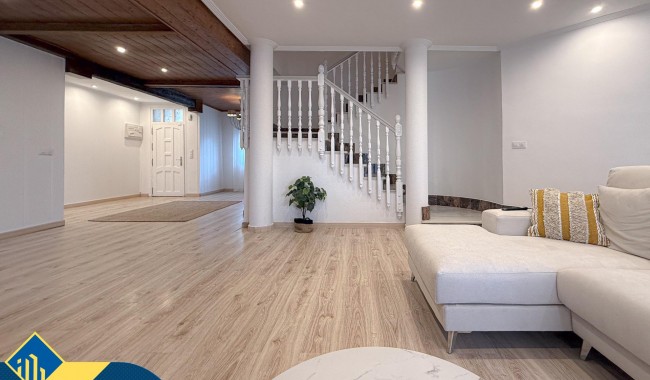 Sprzedaż - Willa - Orihuela - Desamparados-Hurchillo-Torremendo