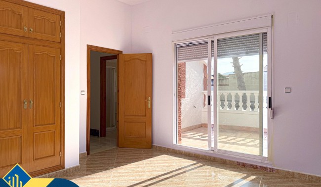 Sprzedaż - Willa - Orihuela - Desamparados-Hurchillo-Torremendo