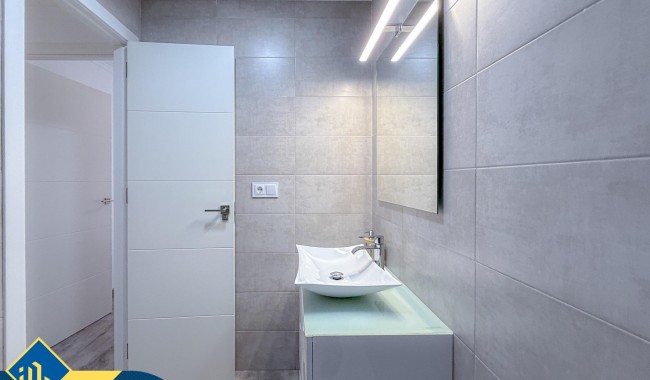 Begagnad - Lägenhet - Torrevieja - Acequion