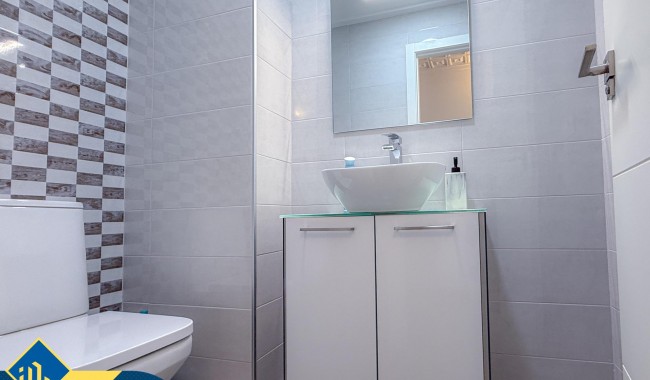 Begagnad - Lägenhet - Torrevieja - Acequion