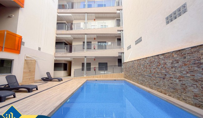 Begagnad - Lägenhet - Torrevieja - Paseo maritimo