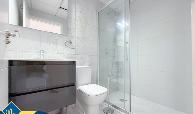 Begagnad - Lägenhet - Torrevieja - Paseo maritimo