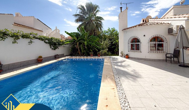 Begagnad - Villa - Orihuela - Los Almendros-La Florida