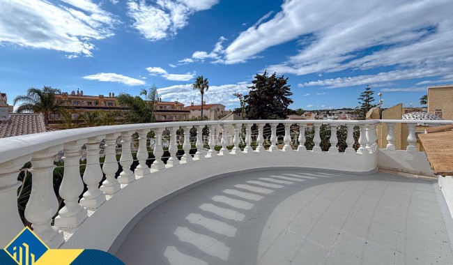 Begagnad - Villa - Orihuela - Los Almendros-La Florida