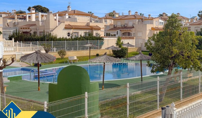 Segunda mano - Adosado - Torrevieja - Torre del moro