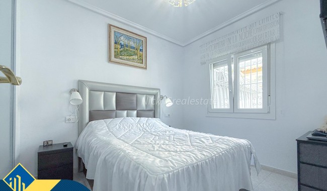 Segunda mano - Adosado - Torrevieja - Torre del moro