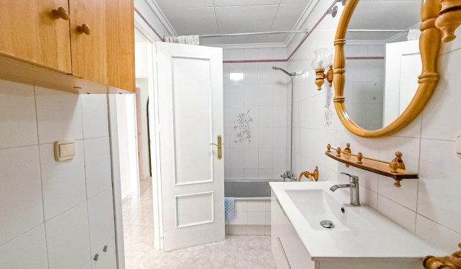 Segunda mano - Apartamento - Torrevieja - Playa de los locos