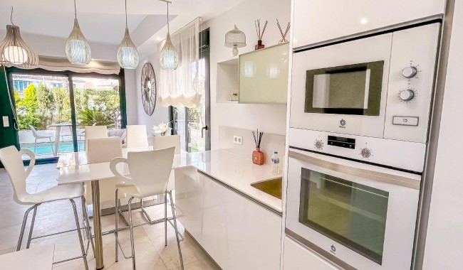 Segunda mano - Villa - Orihuela - PAU 26