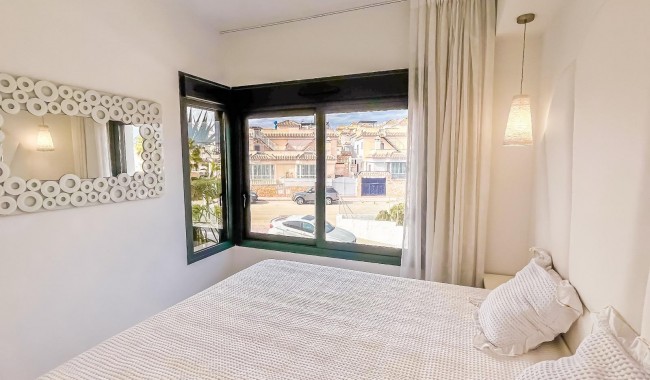 Segunda mano - Villa - Orihuela - PAU 26