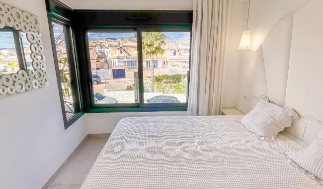 Segunda mano - Villa - Orihuela - PAU 26