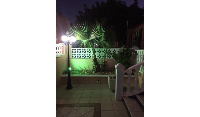 Begagnad - Villa - Torrevieja - Los Frutales