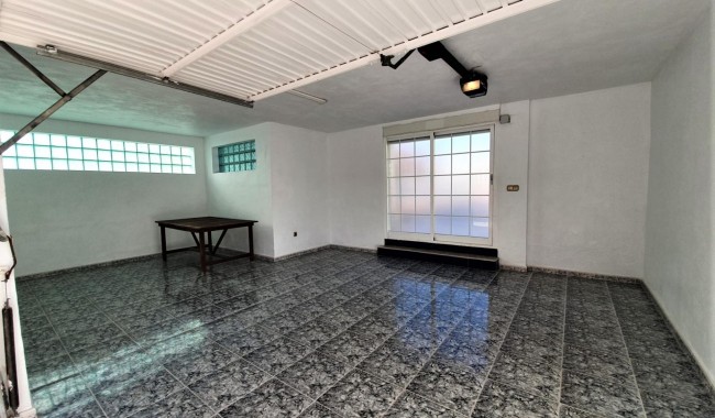 Begagnad - Villa - Torrevieja - Los Frutales